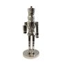 Figura decorativa de cascanueces RUNAR, plateada, 12,5 x 15 x 41 cm