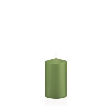 Vela MAEVA, verde pastel, 8 cm, Ø 5 cm, 18 h - Fabricada en Alemania