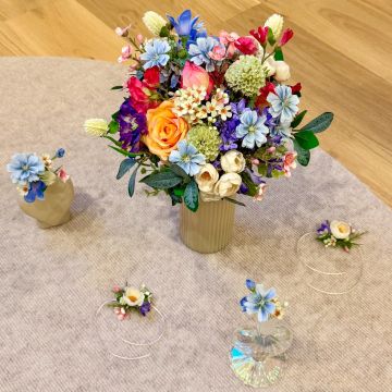 Tuscan Meadow: creación de ramo de novia con pulseras y ramilletes para el ojal - Pedido de Corinna Tuscan Meadow: creación de ramo de novia con pulseras y ramilletes para el ojal - Pedido de Corinna